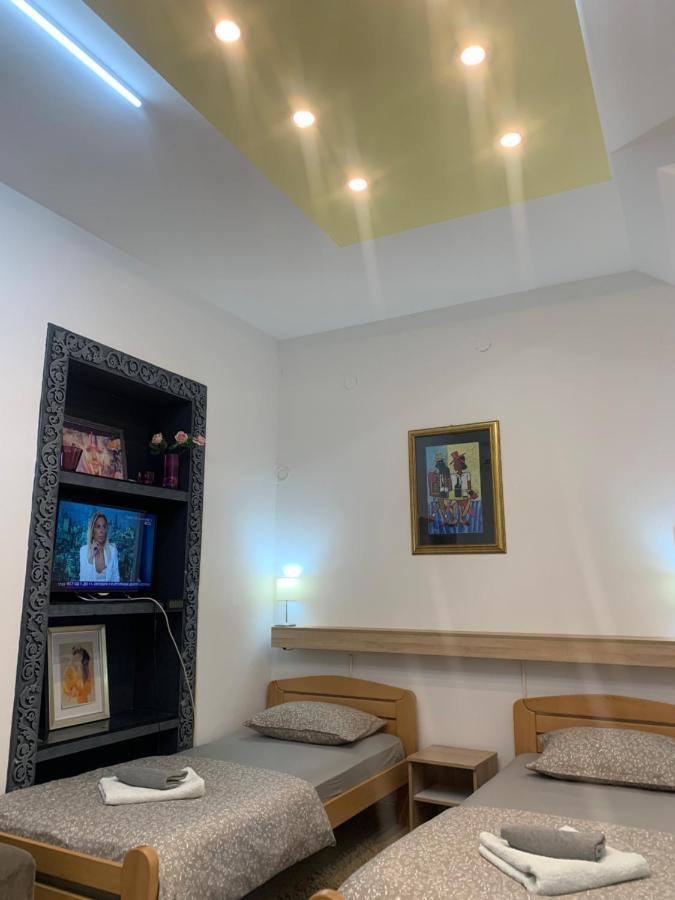 Guesthouse Vladimir & Ana Pančevo Екстериор снимка