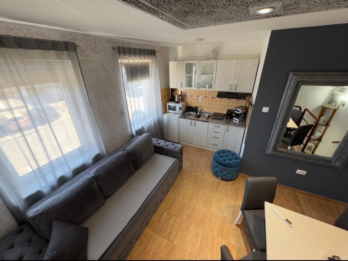 Guesthouse Vladimir & Ana Pančevo Екстериор снимка